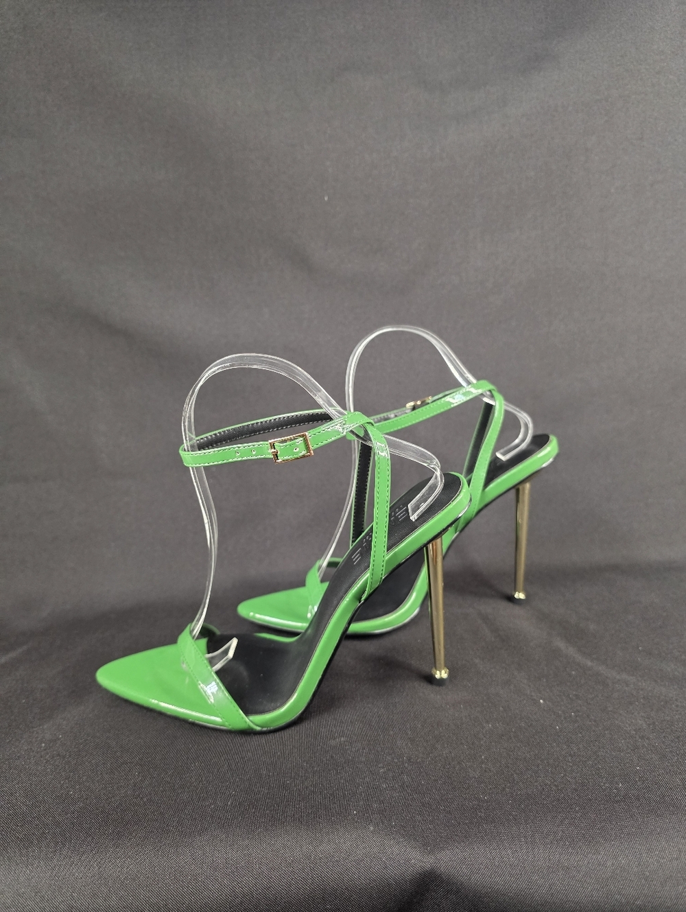 I AM FEMME Emerald Green Patent Stiletto Sandals Gold Heel Motivational Sole 8.5